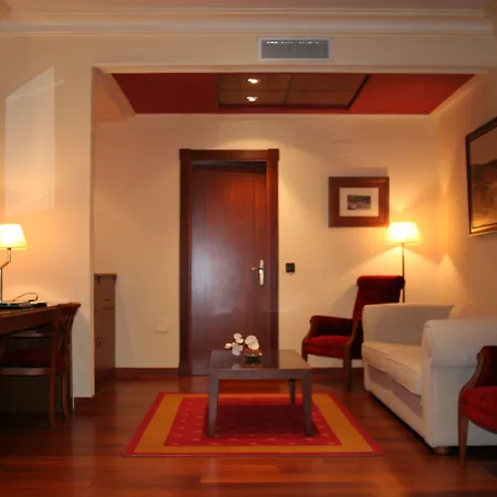 Ξενοδοχείο Palacio De La Magdalena 4*