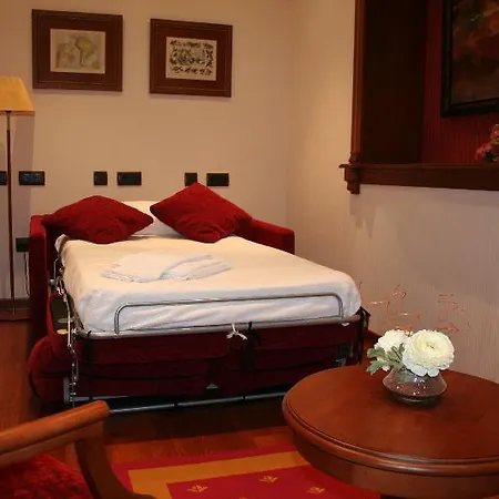 Ξενοδοχείο Palacio De La Magdalena 4*