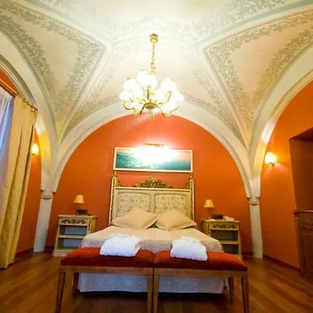 Palacio De La Magdalena 4*