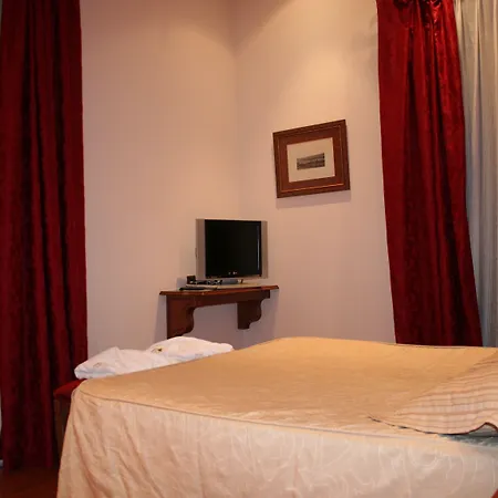 Palacio De La Magdalena 4*