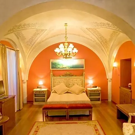 Palacio De La Magdalena 4*