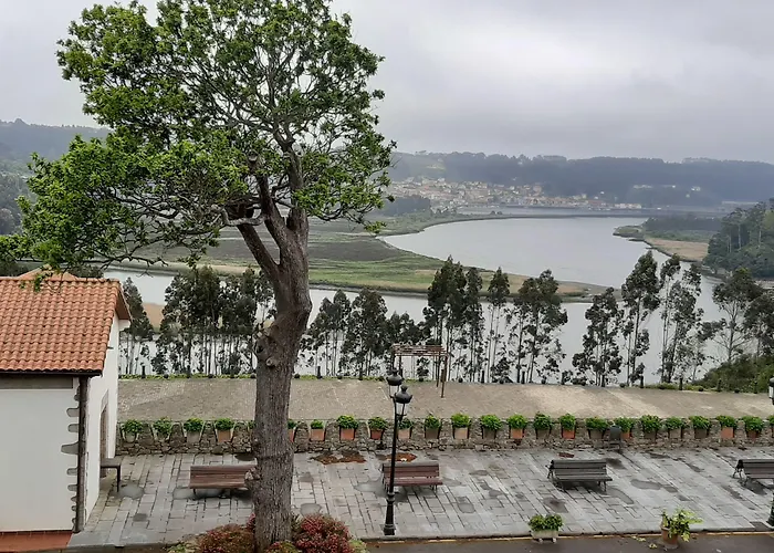 Palacio De La Magdalena 4*