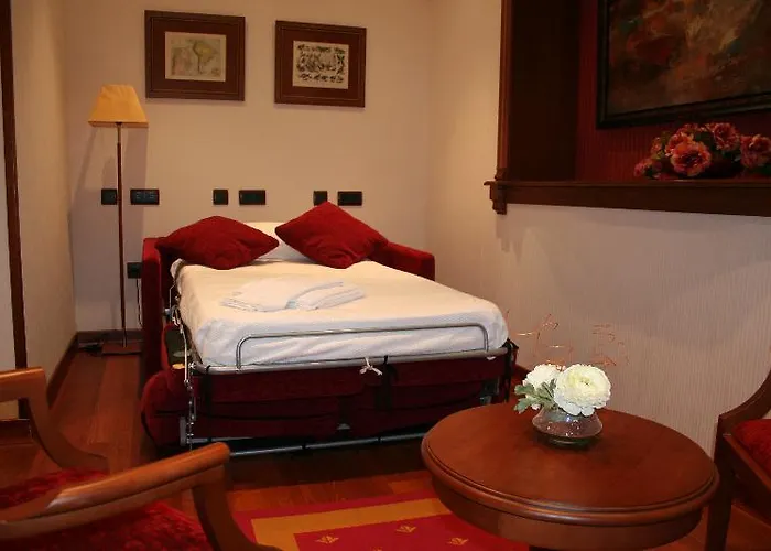 Hotel Palacio De La Magdalena 4*