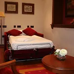 فندق Palacio De La Magdalena 4*