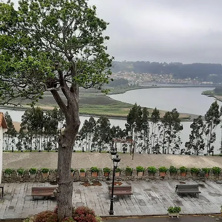 Palacio De La Magdalena 4*