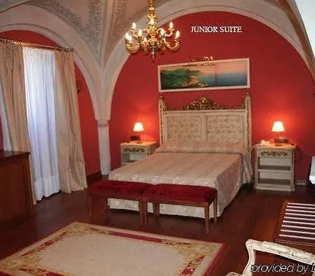 Palacio De La Magdalena 4*