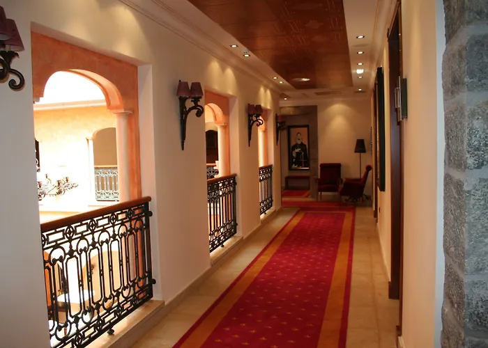 Palacio De La Magdalena 4*