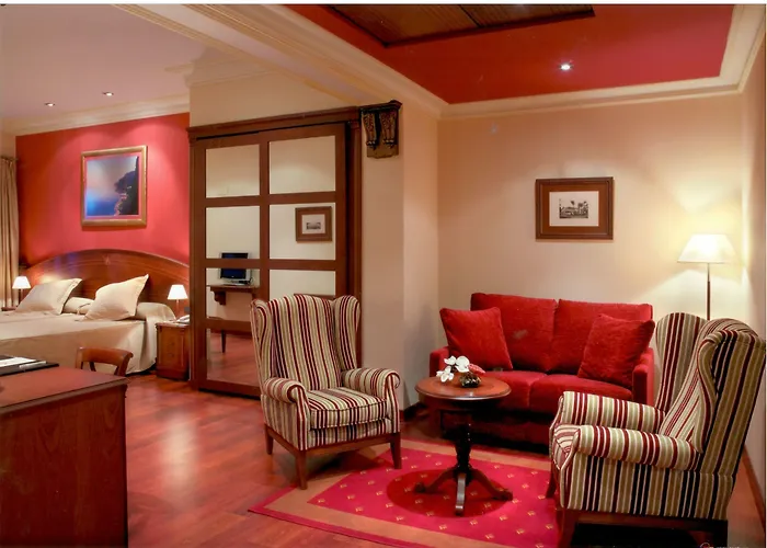 Palacio De La Magdalena 4*