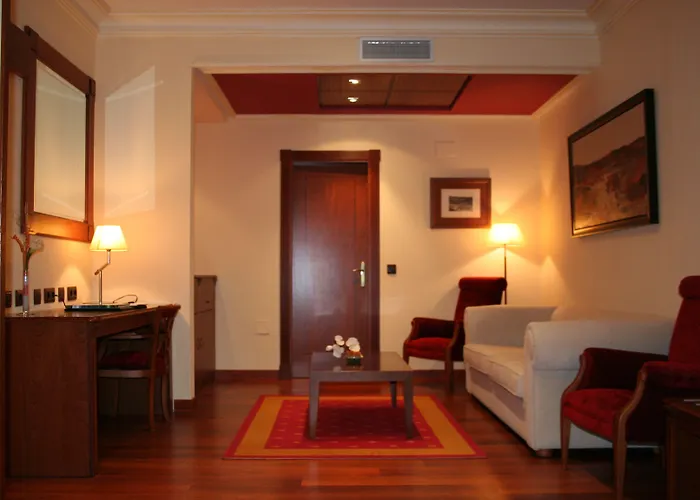 Hotel Palacio De La Magdalena 4*