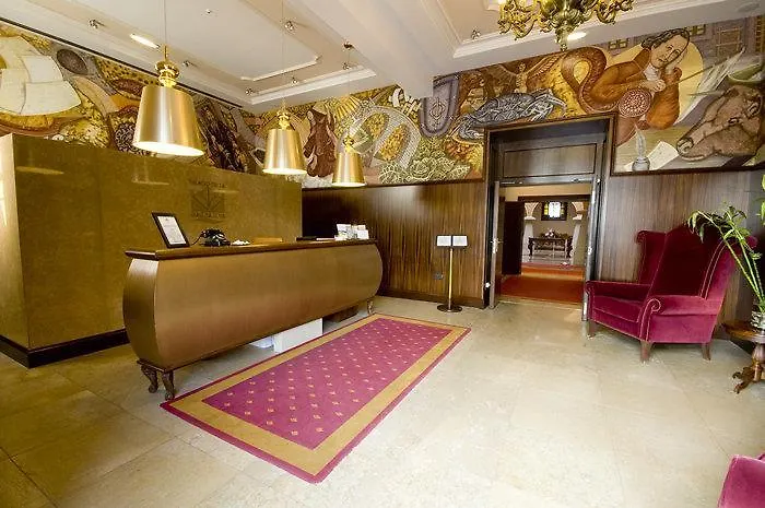 Hotel Palacio De La Magdalena 4*